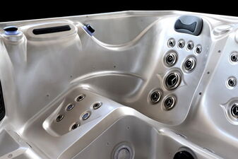 Hot Tub Maximus- 8 Person, 7 Seats, 1 Lounger - Hot tubs Portugal Algarve Online Shopping Site