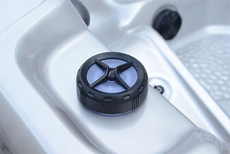 Hot Tub Trident - 5 Person, 3 Seats, 2 Lounge - Hot tubs Portugal Algarve Online Shopping Site